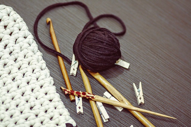 Arts & Crafts Supplies & Stores